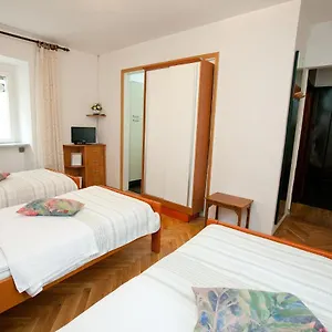 https://victoria-spire-center-of-the-old-town-ae1586.hotelinzadar.com