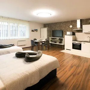  Apartment Vips